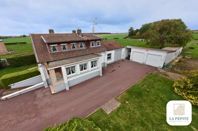 Maison - 147 m² - 9 pièces