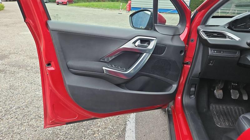 Peugeot 2008 1.2 PureTech 82 Allure