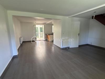 Maison - 92 m² - 5 pièces