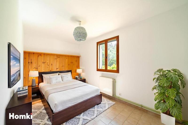 Villa - 120 m² - 6 pièces