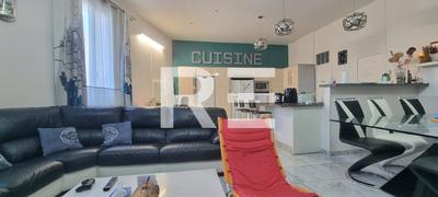 Immeuble - 445 m² - 11 pièces