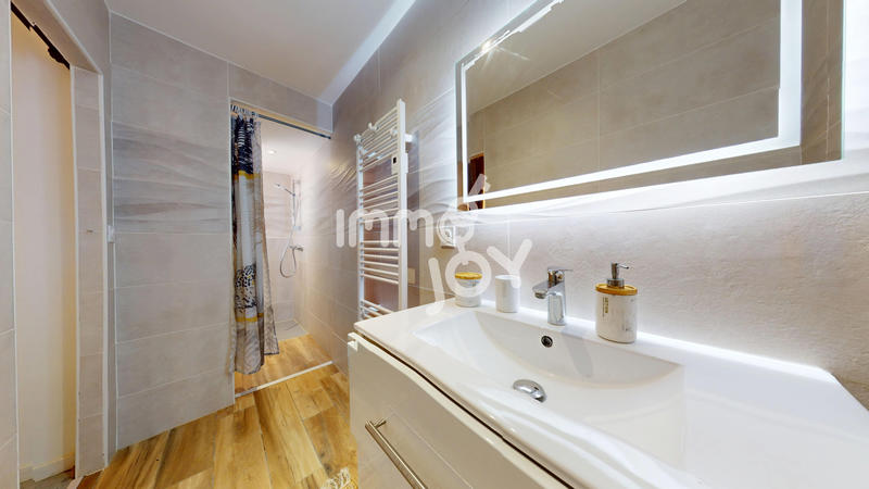 Maison - 175 m² - 5 pièces