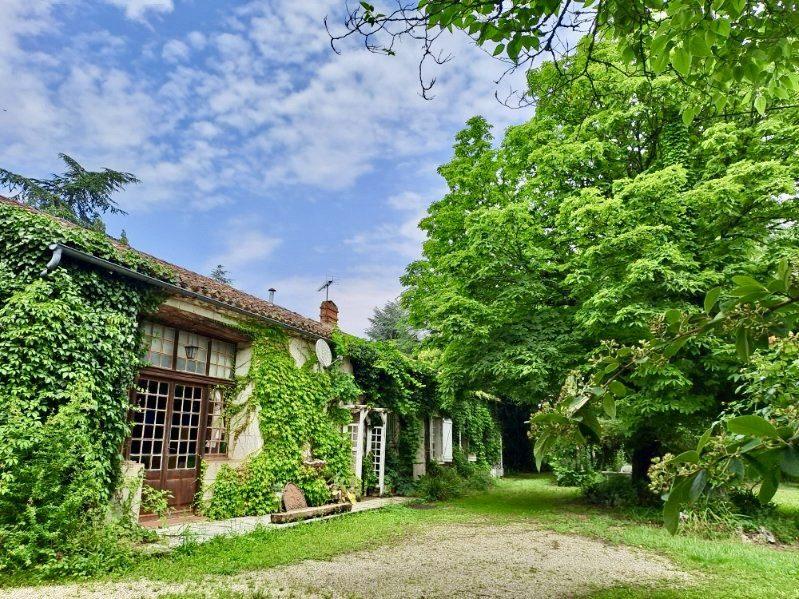 Maison traditionnelle - 228 m² - 4 pièces