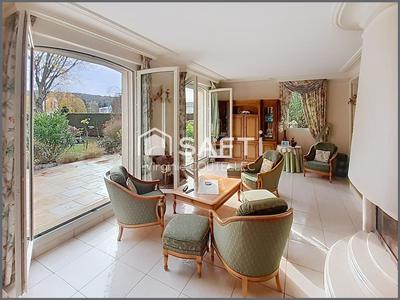 Maison - 254 m² - 12 pièces