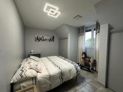 Maison - 481 m² - 10 pièces