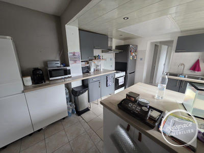 Maison - 84 m² - 5 pièces