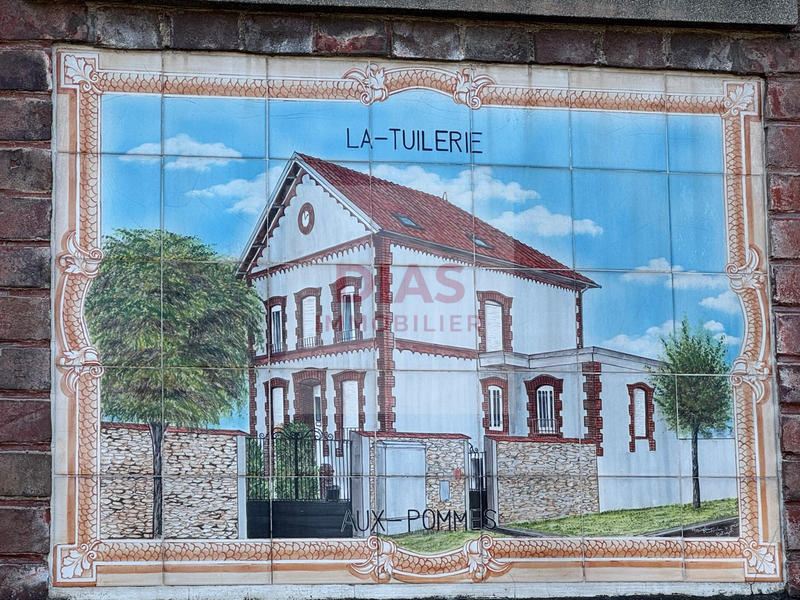 Maison - 245 m² - 1 pièce