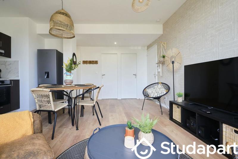 Chambre - 11 m² - 1 pièce