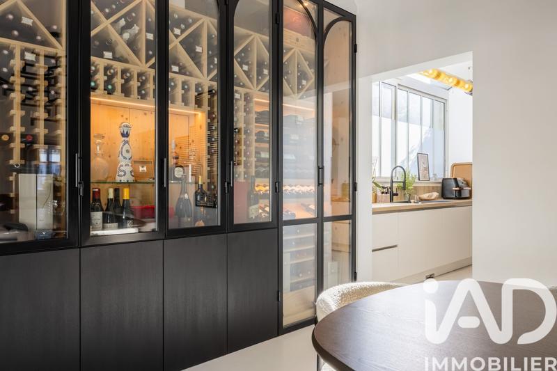 Maison - 300 m² - 10 pièces