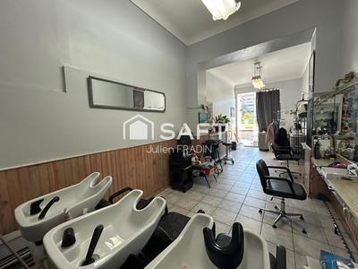 Local commercial - 30 m² - 2 pièces