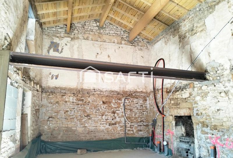 Maison - 202 m² - 5 pièces