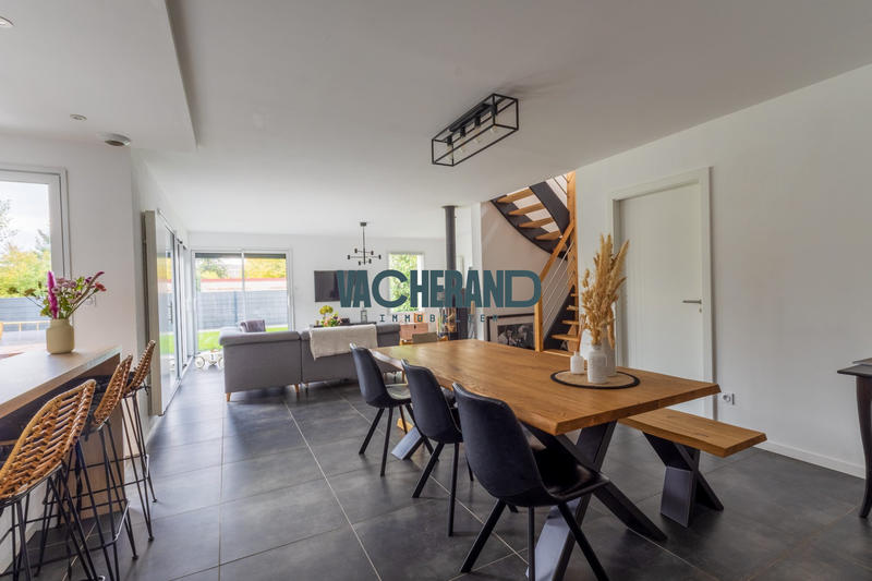 Maison - 150 m² - 5 pièces