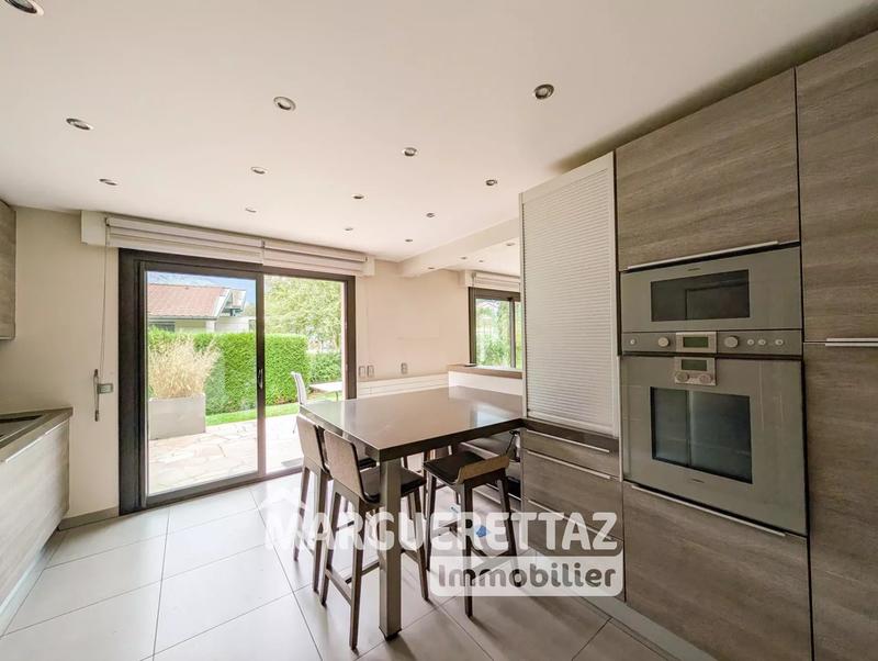 Villa - 290 m² - 8 pièces