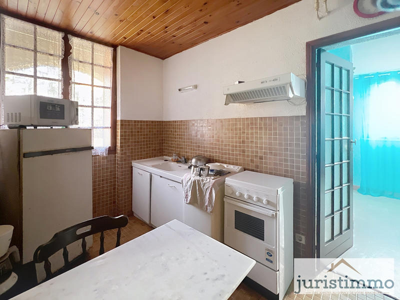 Maison - 220 m² - 9 pièces