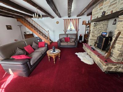 Maison traditionnelle - 217 m² - 8 pièces