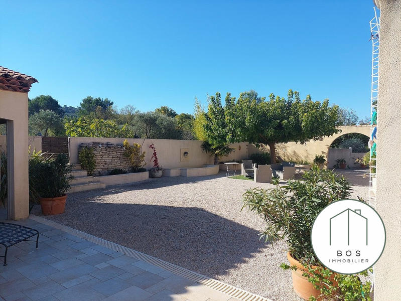 Villa - 297 m² - 6 pièces