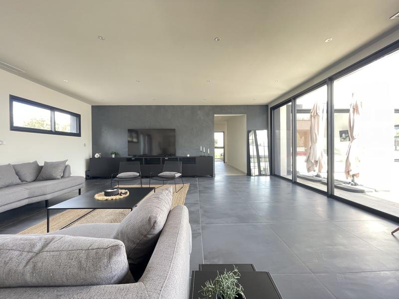 Villa - 260 m² - 8 pièces