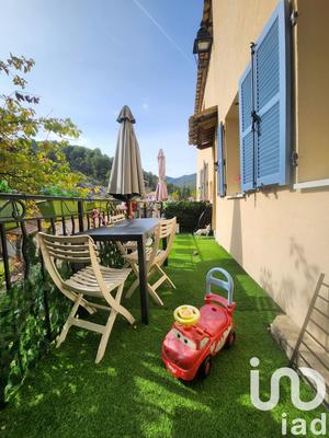 Maison - 97 m² - 5 pièces