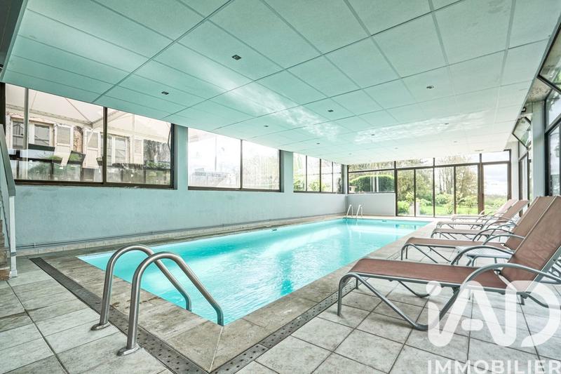 Château - 1 230 m² - 23 pièces