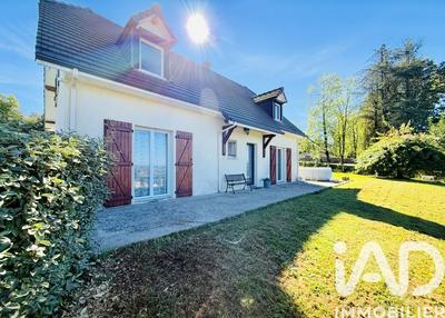 Maison - 140 m² - 5 pièces