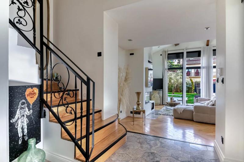 Maison - 140 m² - 5 pièces