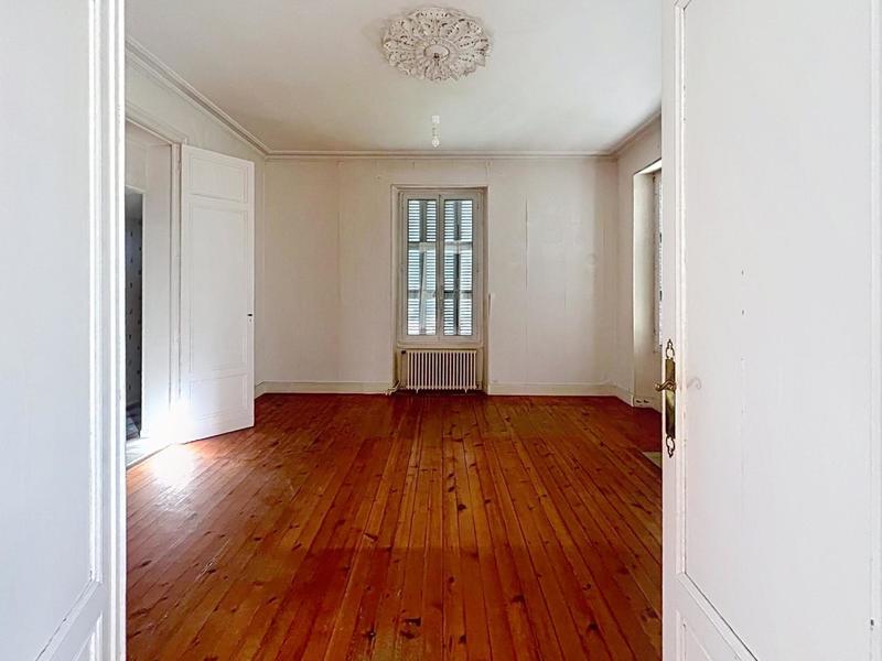 Château - 430 m² - 2 pièces