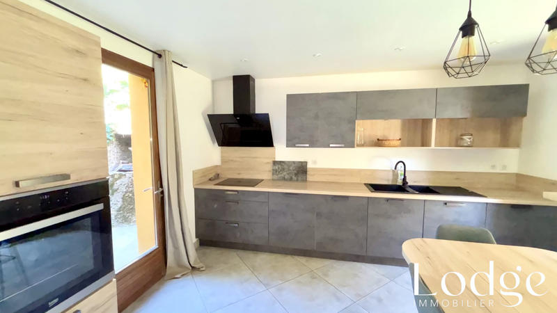 Maison - 135 m² - 6 pièces