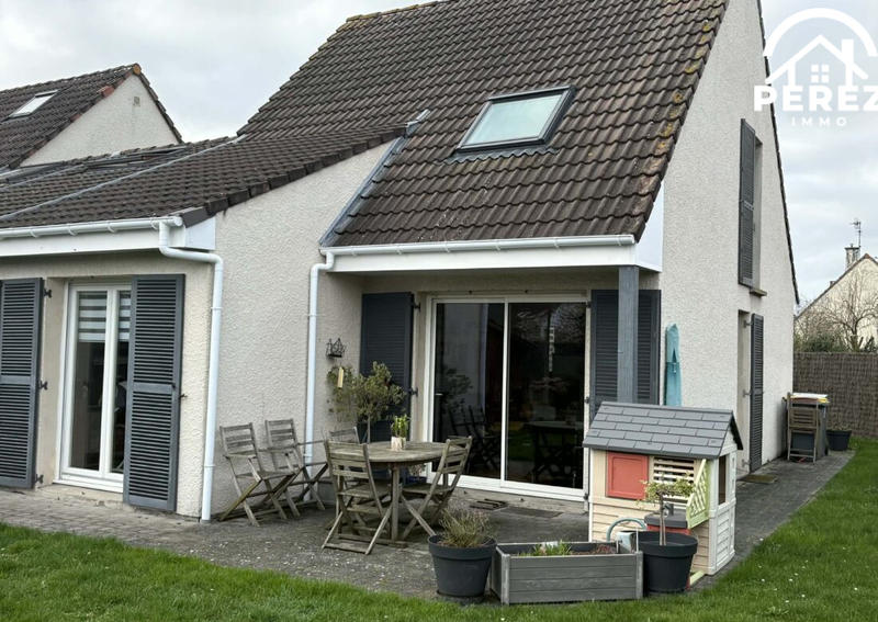 Maison - 93 m² - 5 pièces