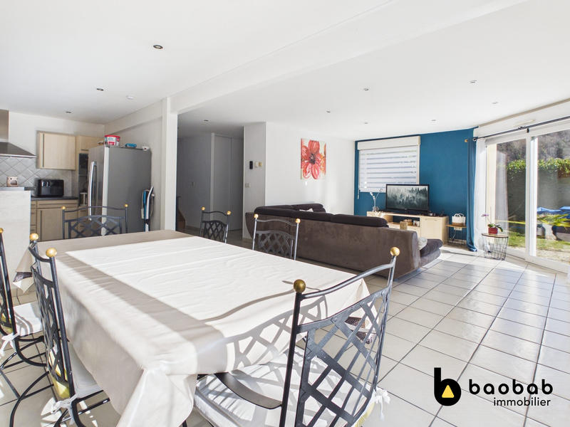 Maison - 120 m² - 5 pièces