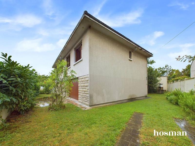 Maison - 218 m² - 5 pièces