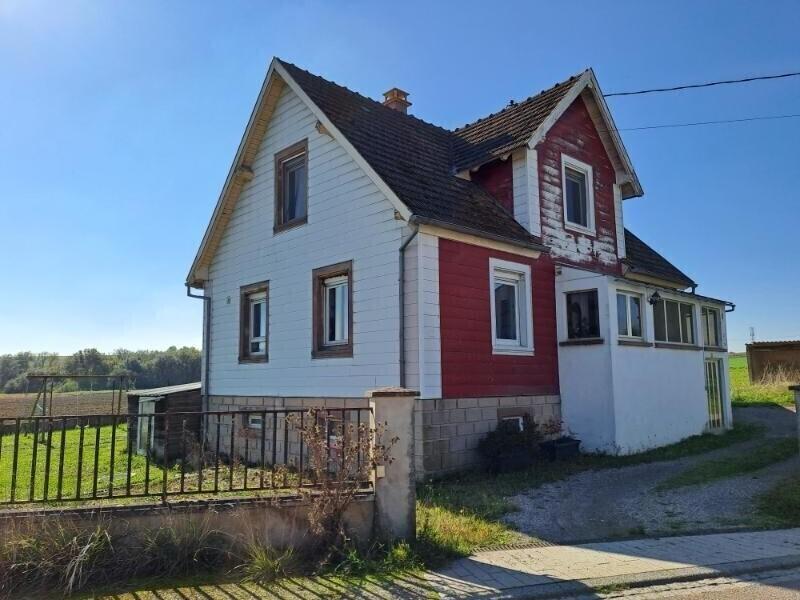 Maison - 99 m² - 5 pièces