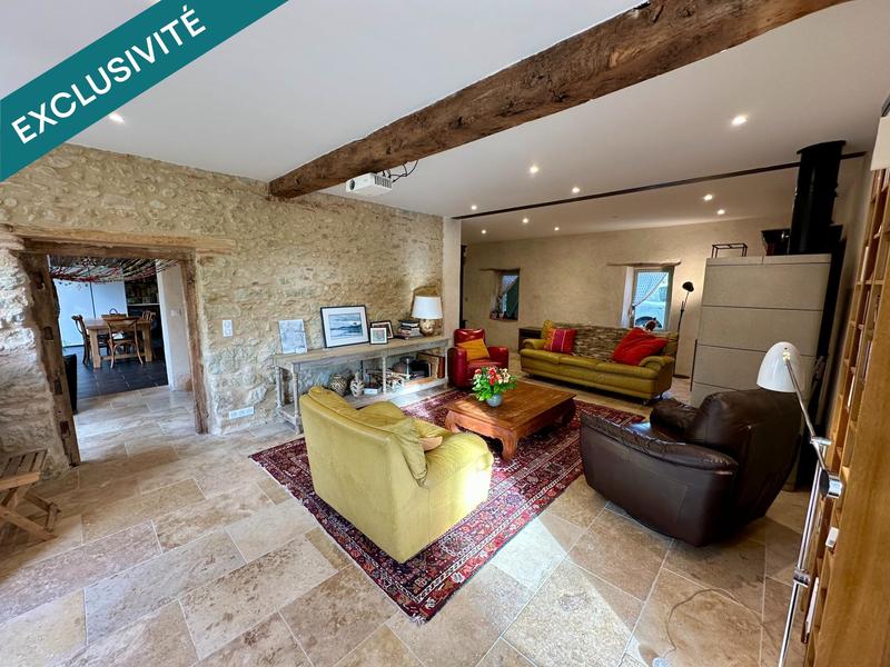 Maison - 271 m² - 9 pièces