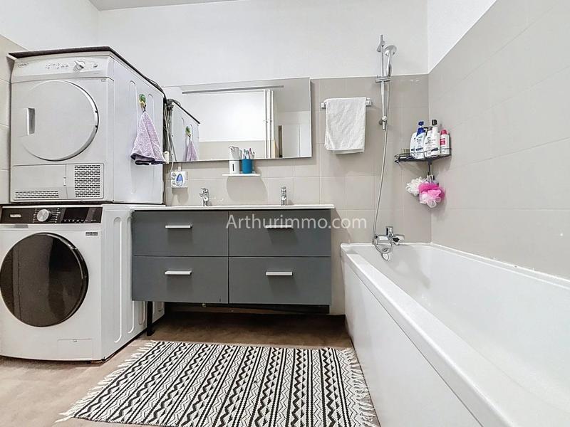 Appartement - 97 m² - 6 pièces