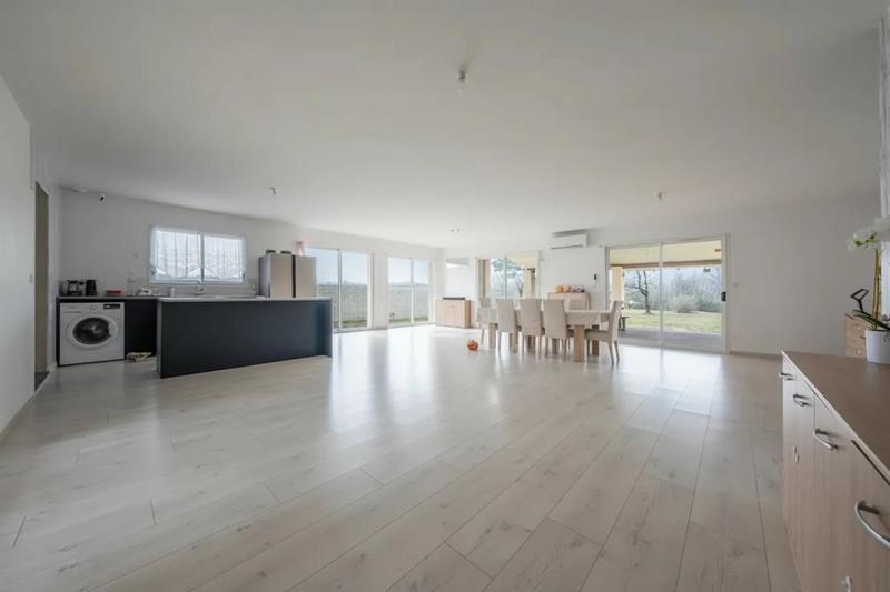 Maison - 160 m² - 7 pièces