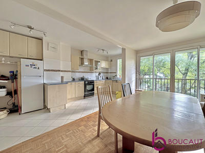 Appartement - 83 m² - 4 pièces