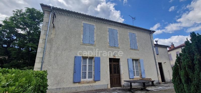 Maison - 200 m² - 6 pièces