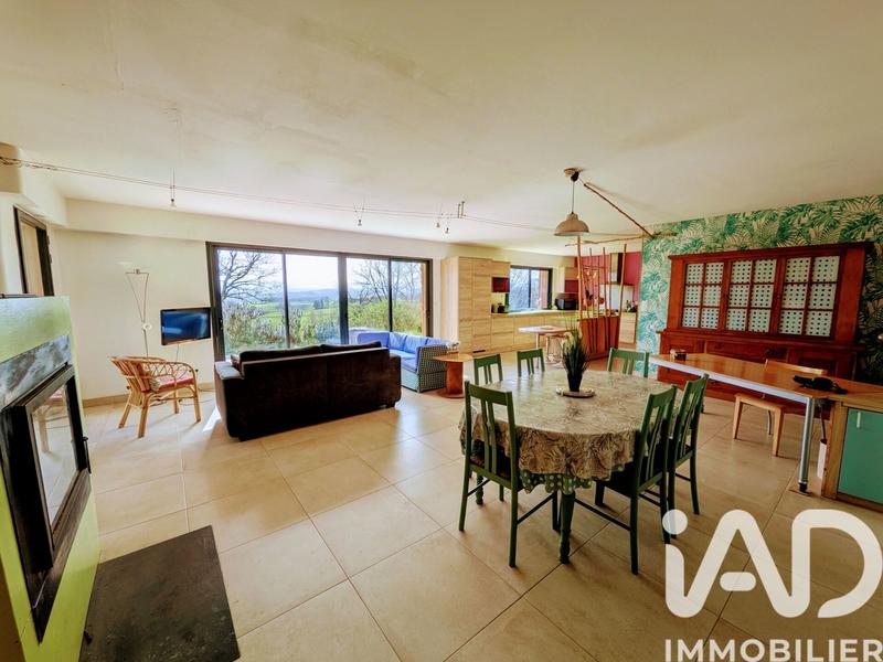 Maison - 169 m² - 5 pièces