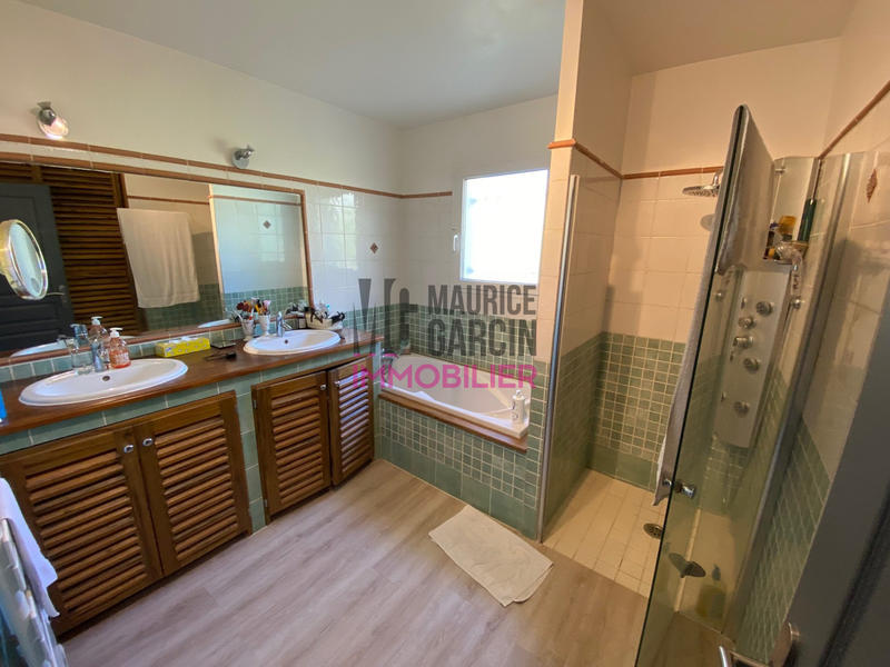 Bastide - 204 m² - 8 pièces