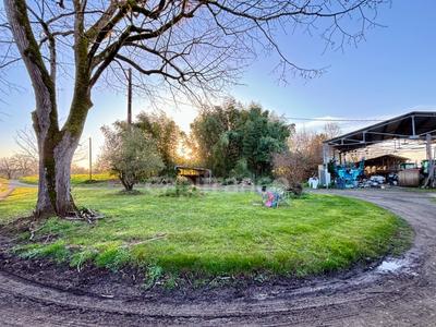 Maison - 214 m² - 6 pièces