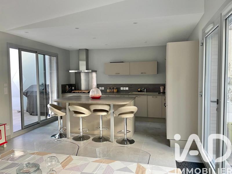 Maison - 105 m² - 6 pièces