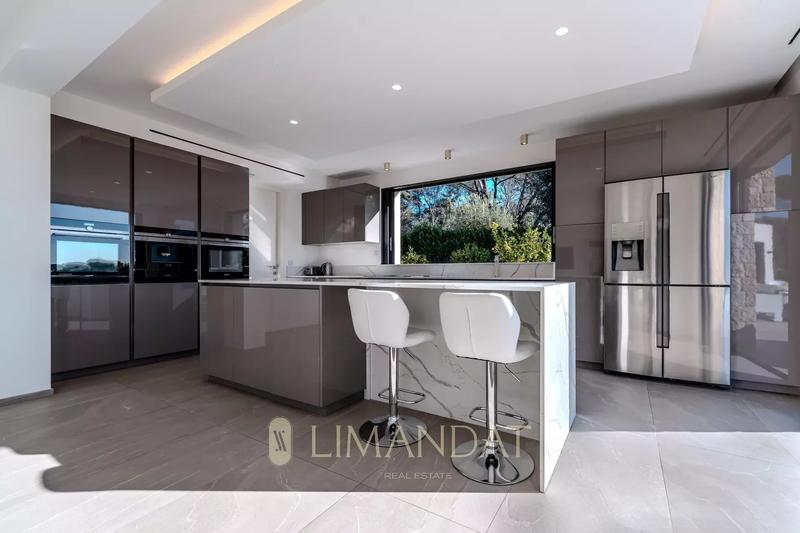 Villa - 275 m² - 7 pièces