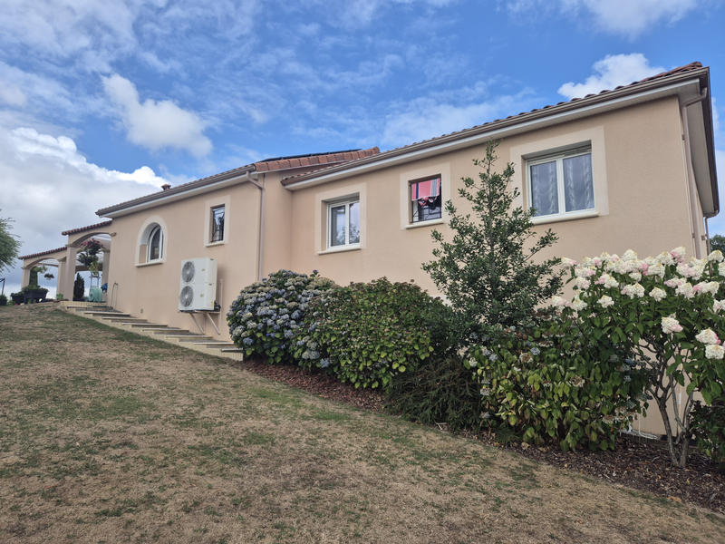 Maison - 149 m² - 6 pièces