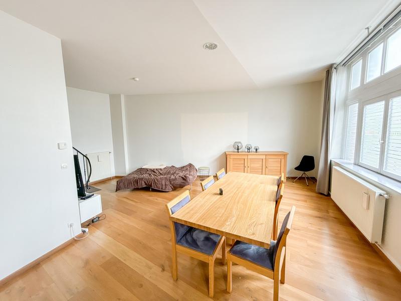 Appartement - 337 m² - 4 pièces