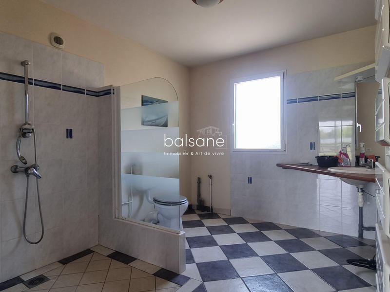 Maison contemporaine - 215 m² - 9 pièces