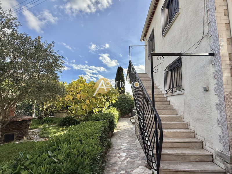 Maison - 210 m² - 9 pièces