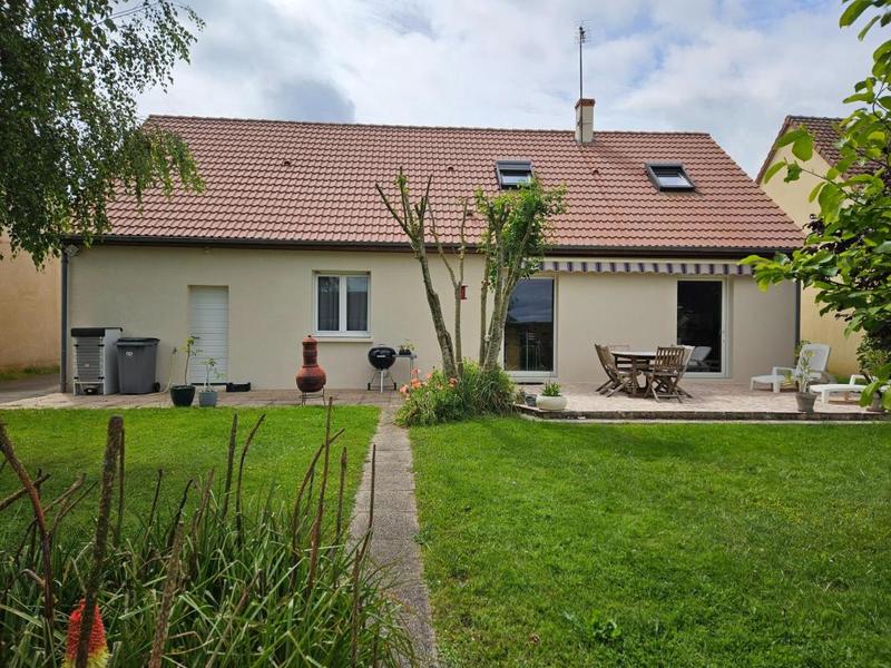 Maison - 122 m² - 5 pièces