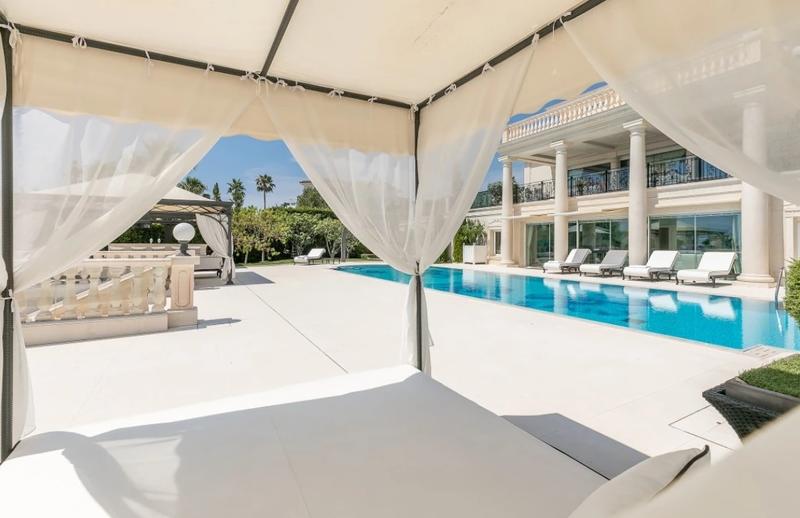 Villa - 1 000 m² - 18 pièces