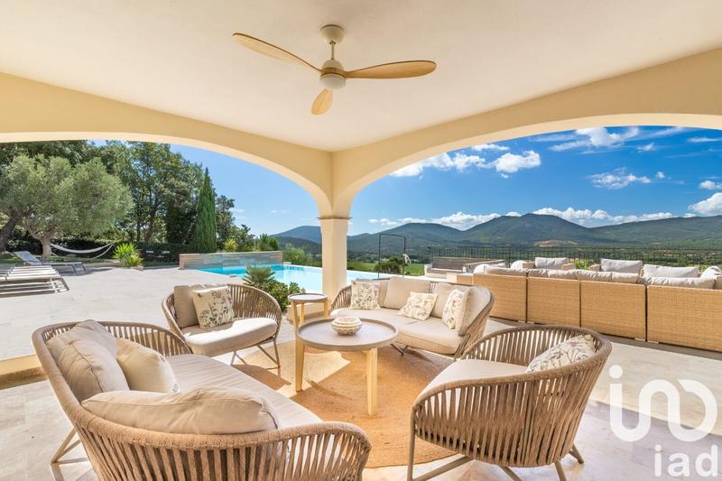 Maison - 308 m² - 12 pièces