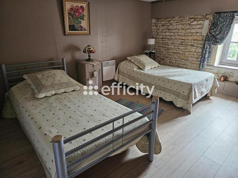 Maison - 245 m² - 9 pièces