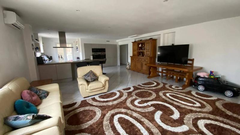 Maison - 190 m² - 8 pièces